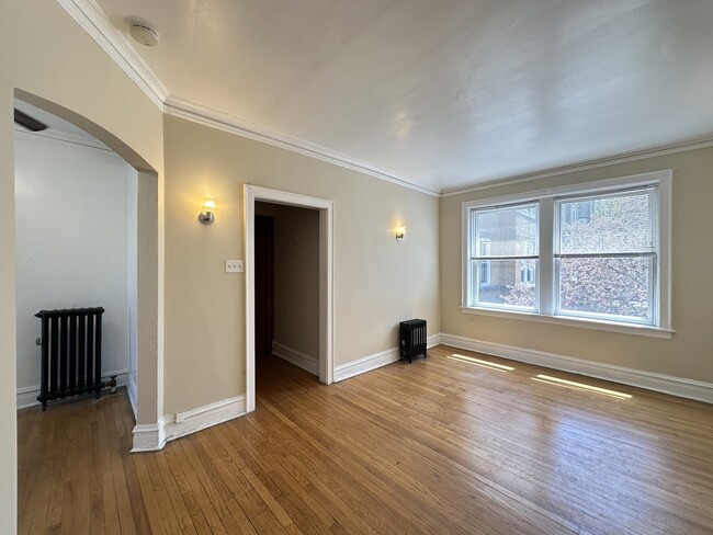 Building Photo - 4826.5 W Addison St