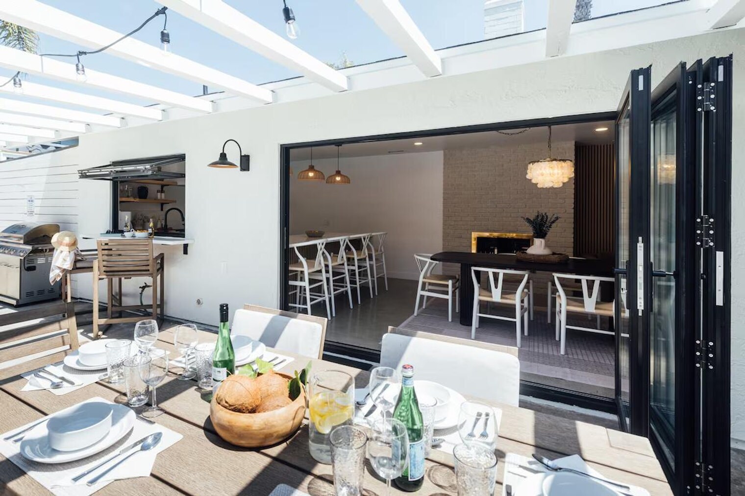 Building Photo - 4883 Hillside Dr