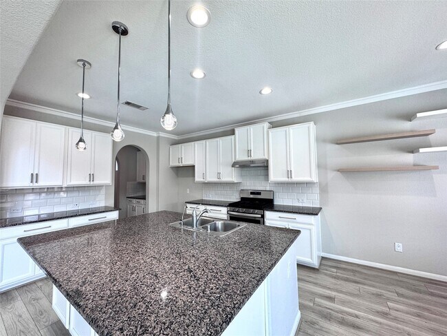 Building Photo - 24331 Bludana Ln