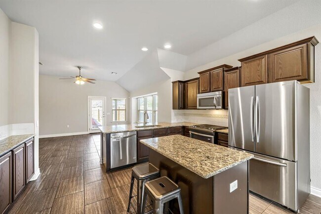 Building Photo - 2404 Spanish Camp Cove