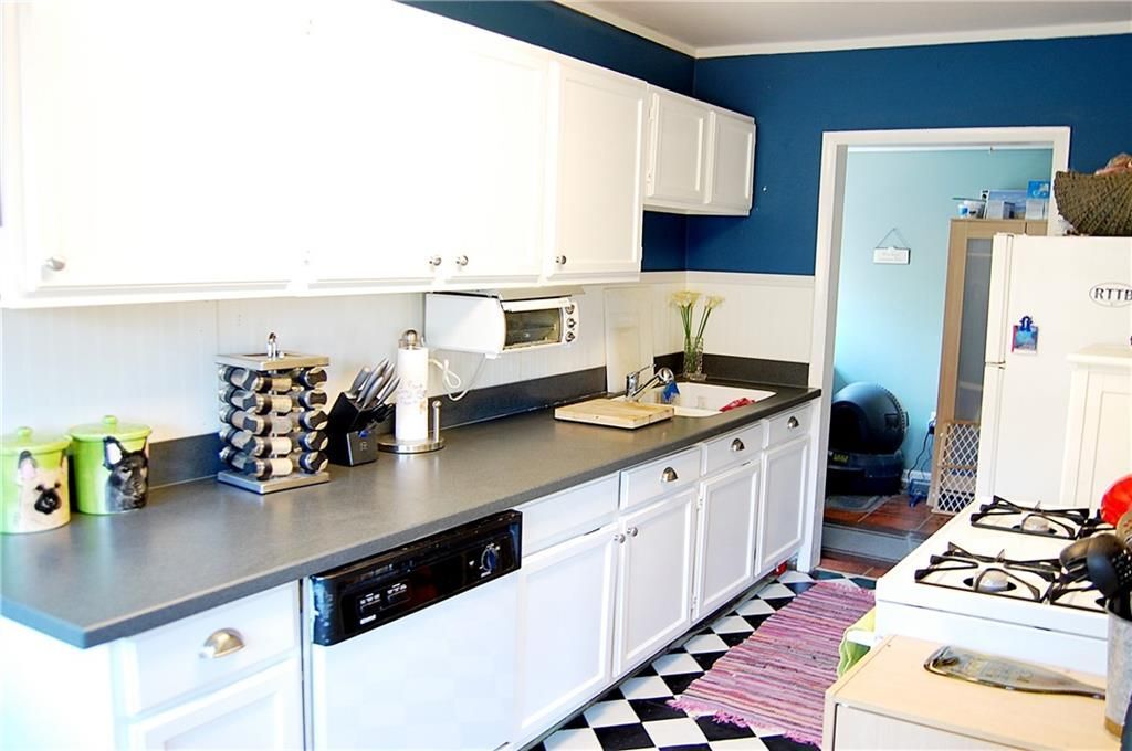 Building Photo - 1228 Grant St SE