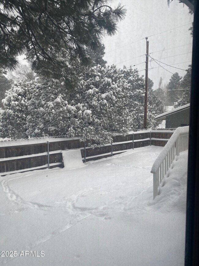 Building Photo - 3361 W Hansen