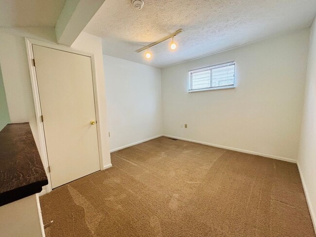 Building Photo - Studio 1 Bath with Loft Condo