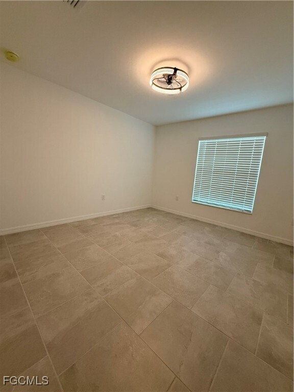 Building Photo - 3850 Treasure Oak Wy