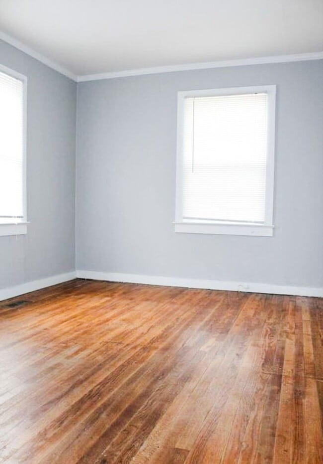 Building Photo - SECTION 8 APPROVED!