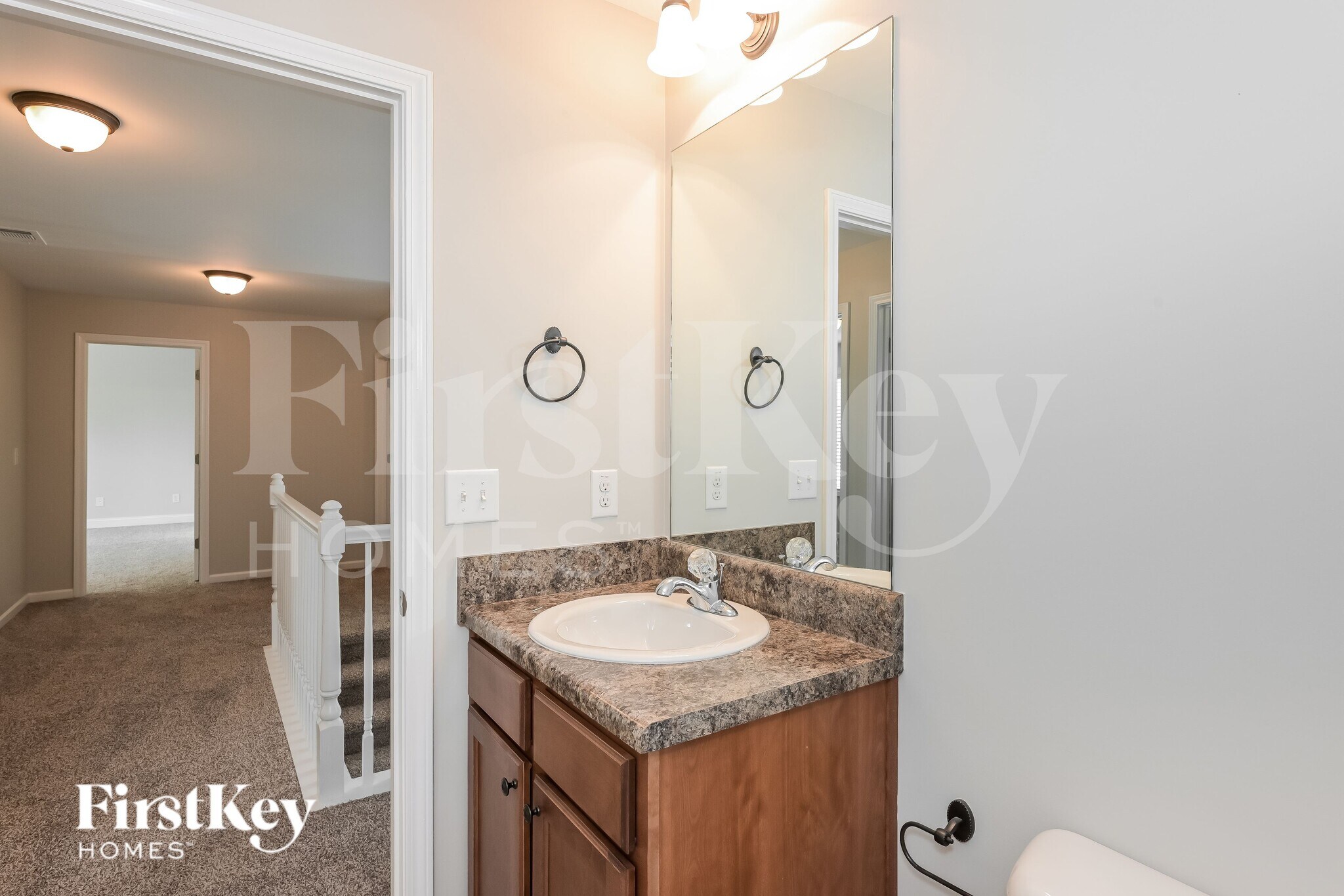 Building Photo - 6275 Cove Creek Dr