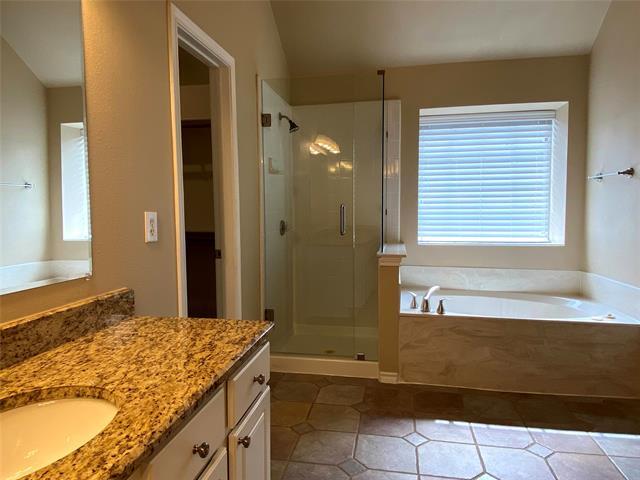 Building Photo - 9900 Buckingham Ln