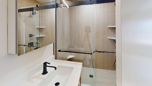 Building Photo - 59 Gove St