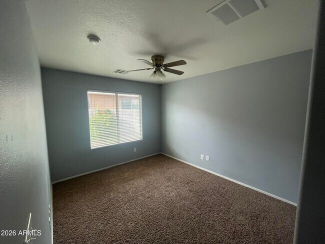 Building Photo - 2090 W Gold Dust Ave