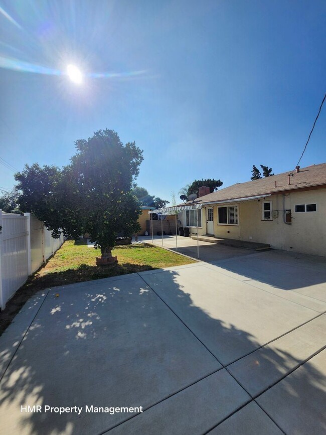 Building Photo - Newly Remodeled Home in Pomona