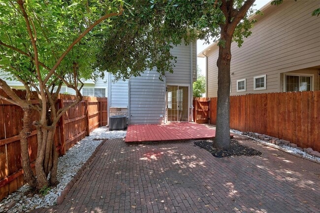 Building Photo - 8518 Cahill Dr