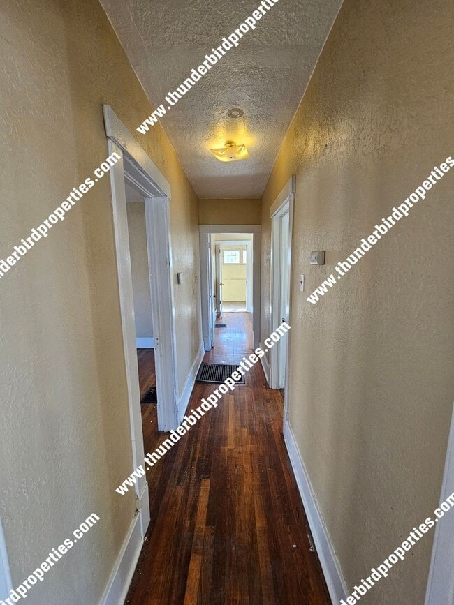 Building Photo - 2110 Coal Pl SE
