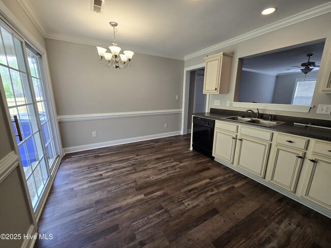 Building Photo - 1868 Cambria Dr