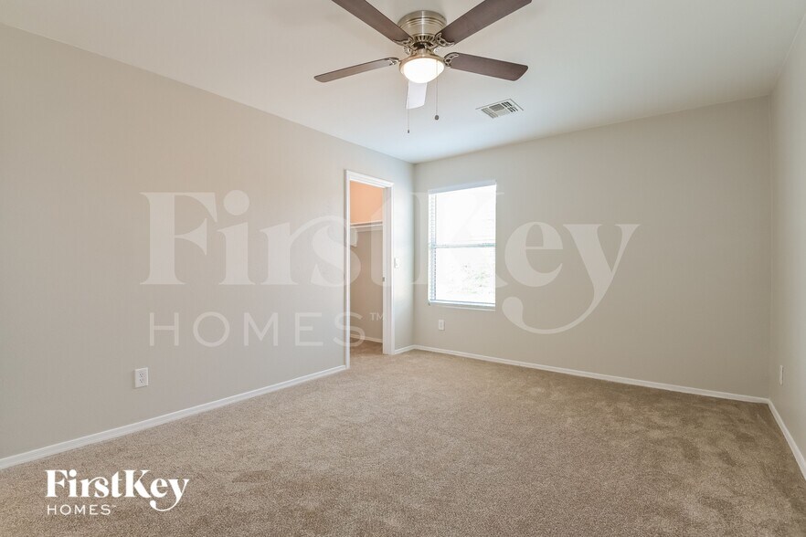 Building Photo - 6887 S Martlet Dr