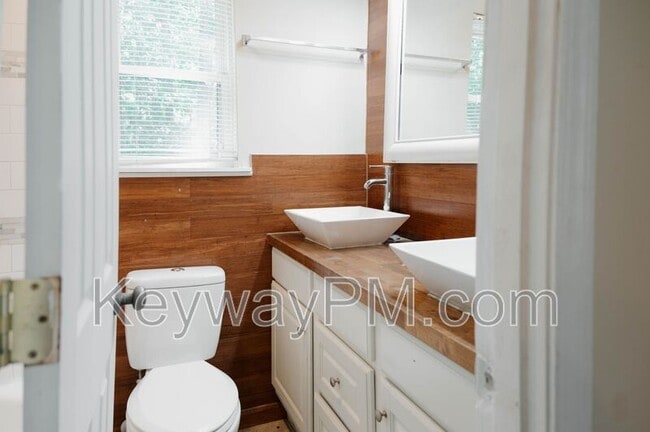 Building Photo - 2841 Pheasant Dr