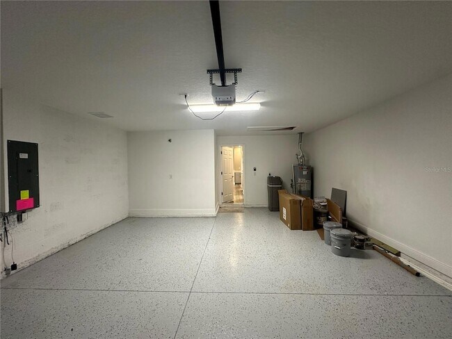 Building Photo - 12533 Oak Hill Way