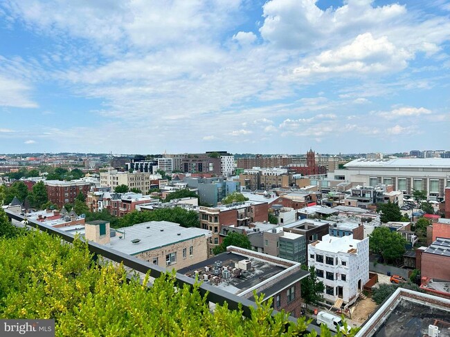 Building Photo - 1011 M St NW