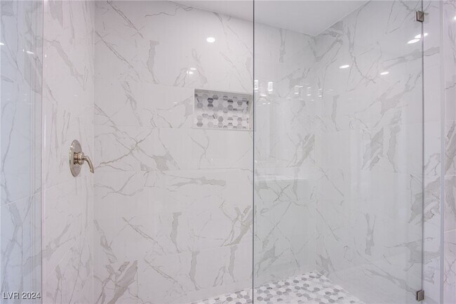 Building Photo - 3111 Bel Air Dr