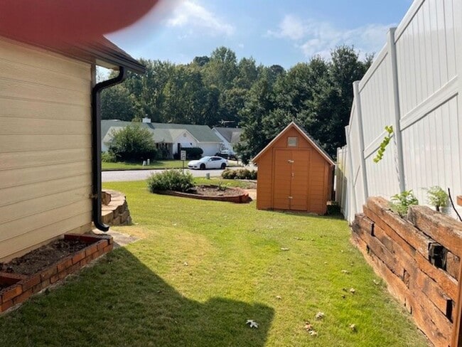 Building Photo - 290 Monmouth Dr