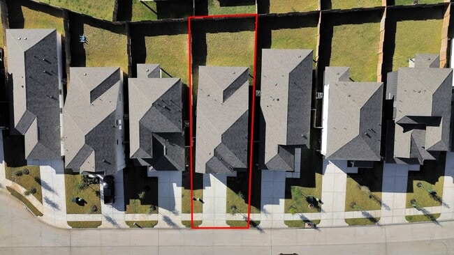 Building Photo - 16690 Sterling Clf St