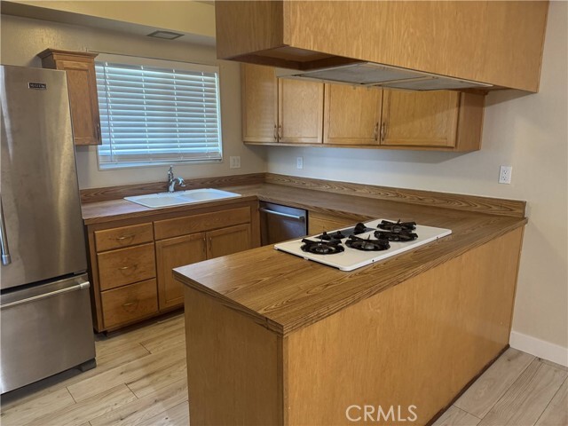 Building Photo - 623 N Rimhurst Ave