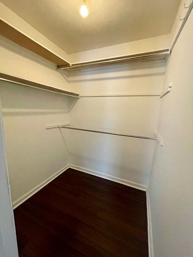 Building Photo - Home for Rent!