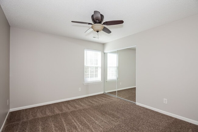 Building Photo - 10619 Haddington Dr