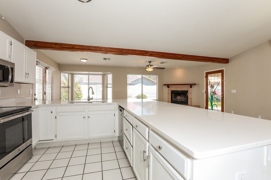 Building Photo - 1922 E Cortez Dr