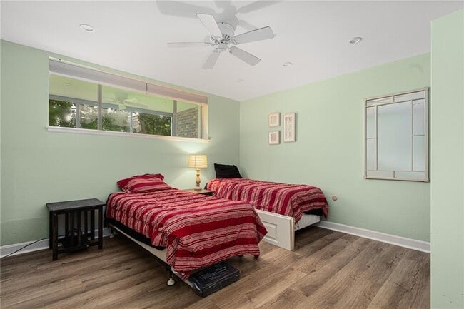Building Photo - 401 Bellevue Ave