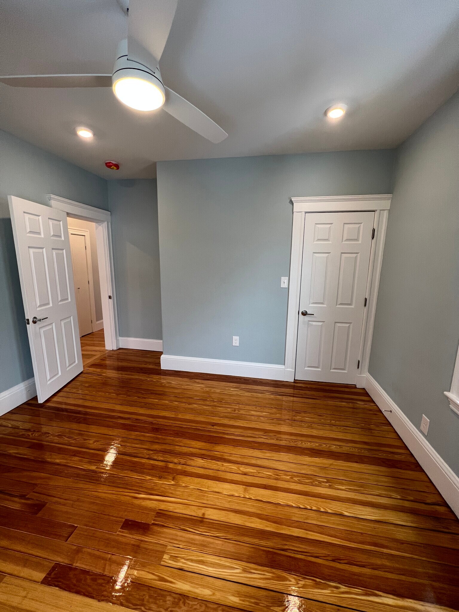 Building Photo - 12 Burnham St