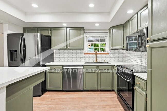 Building Photo - 2598 S Vaughn Way