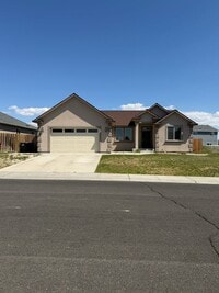 Building Photo - Beautiful Home In Quiet Neighborhood! Landscaping Included!