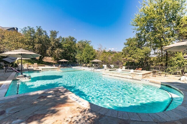 Building Photo - 6000 Shepherd Mountain Cove