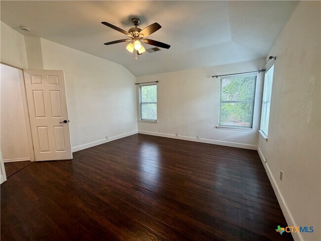 Building Photo - 804 Tapestry Cove