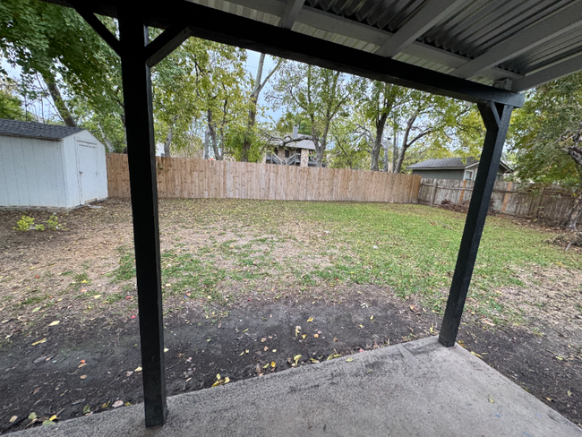 Building Photo - 1501 Sagebrush Dr