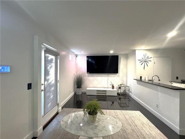 Building Photo - 114 Lindbergh Drive NE