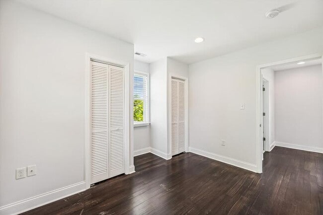 Building Photo - 2612 33rd St SE