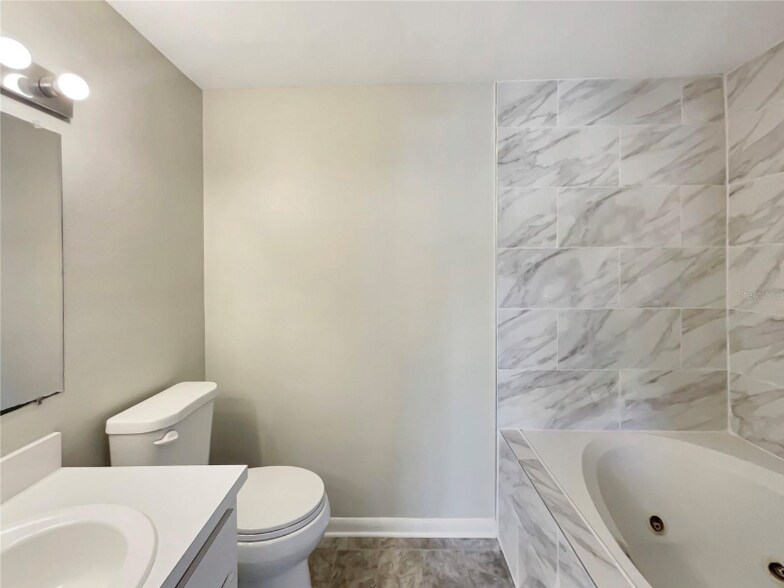 Building Photo - 1714 Sanchez Ave