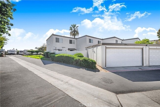 Building Photo - 8249 Haseltine Green