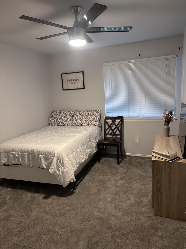 Building Photo - 43405 30th St W