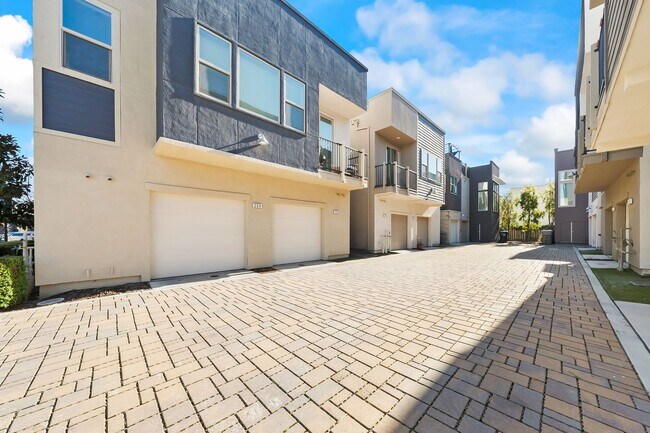 Building Photo - 206 Box Lane-