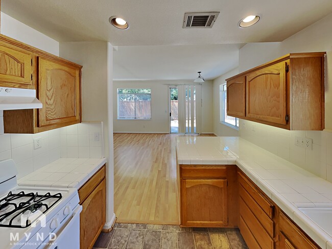 Building Photo - 5053 Moccasin Way