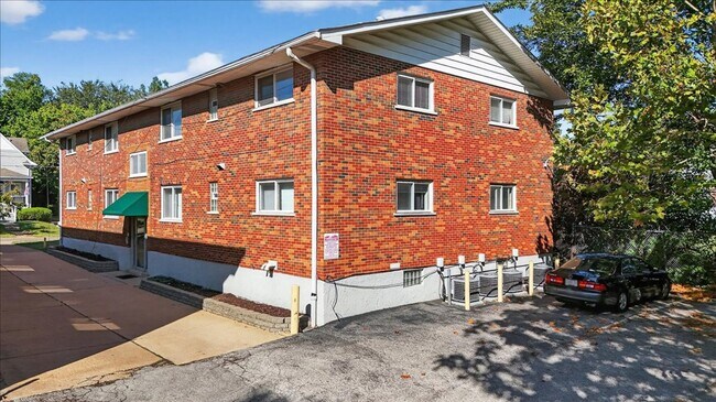 Building Photo - F Yeah