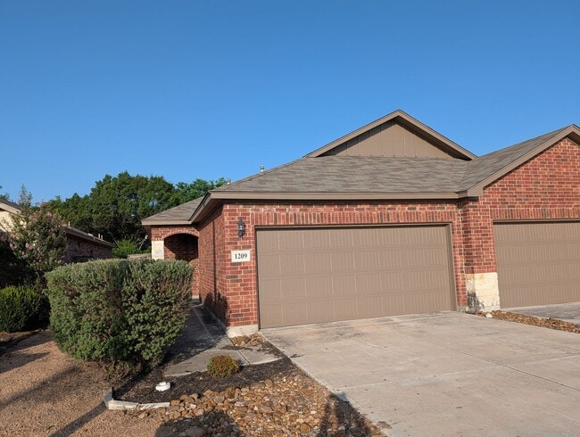 Building Photo - 1209 Old FM 306