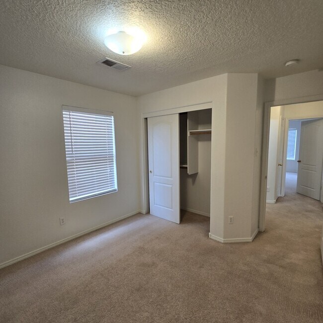 Building Photo - 2527 Ghost Ranch St SW