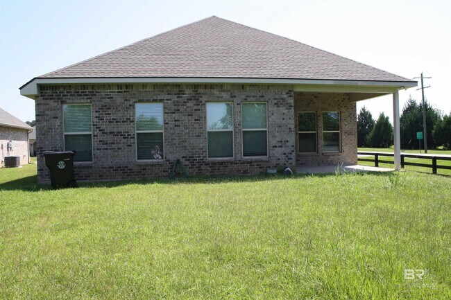 Building Photo - 23505 District Dr