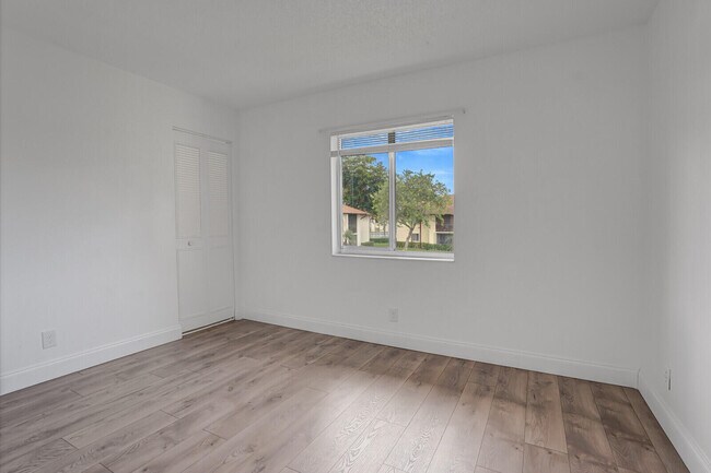 Building Photo - 4991 Sable Pine Cir