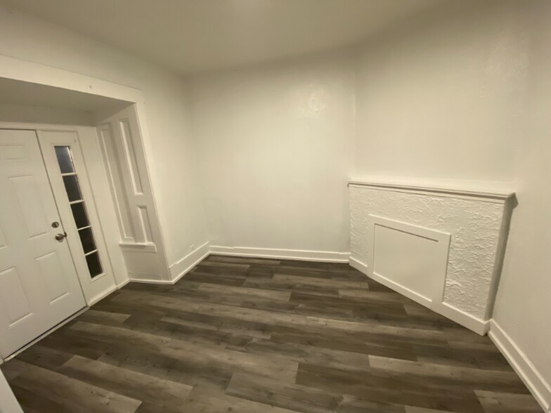 Building Photo - 635 23rd St