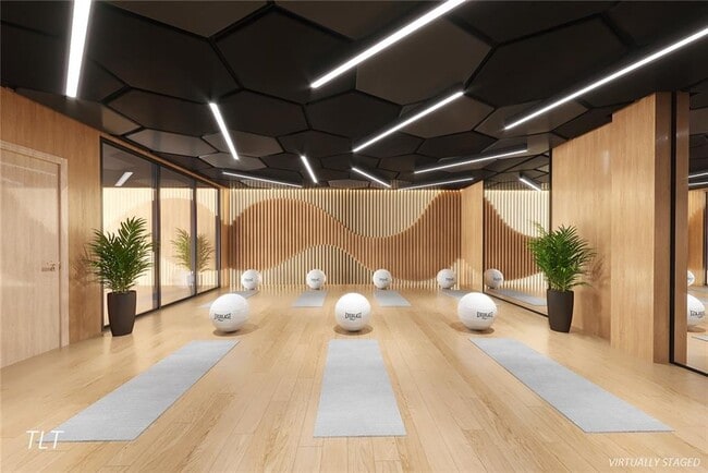 Building Photo - 2442 Ocean Ave