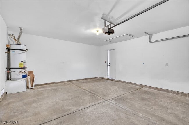 Building Photo - 933 Derringer Ln
